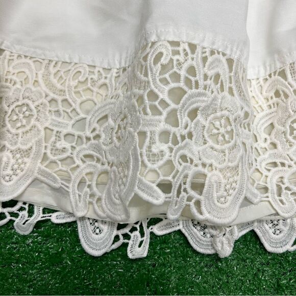 Express White Lace Embroidered Trim Mini Skirt Size 2 NWT - Picture 3 of 8